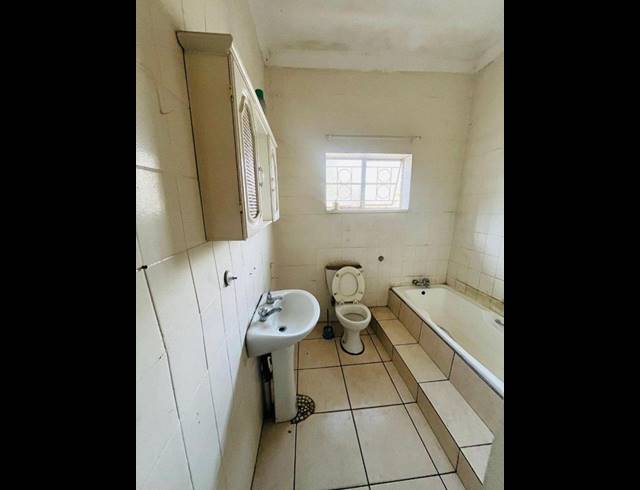 3 BEDROOM HOUSE FOR SALE IN ELSBURG